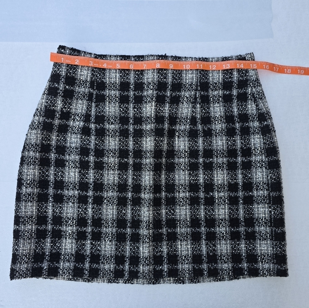 Zara Black White Tweed Plaid Mini Skirt | Classic Check Pattern - Picture 4 of 7